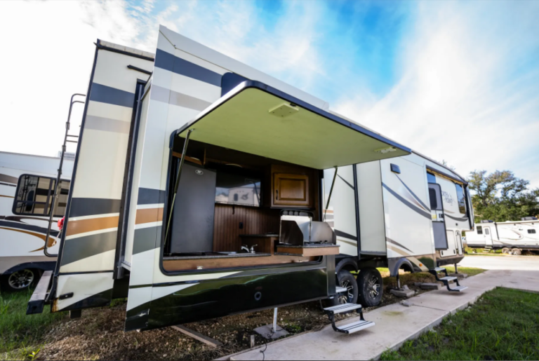 TripLRVPark2 768x515